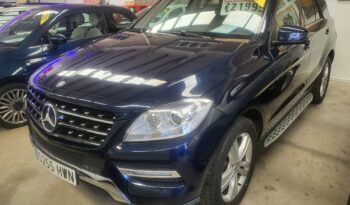 AUTOMATIC Mercedes ML250 4 matic 204cv, year 2014, 205,000km, music, navigation air-conditioning etc, automatic gears, sold with 1 year guarantee, asking 21,995e. 100% no deposit finance available. Tel 922 736451