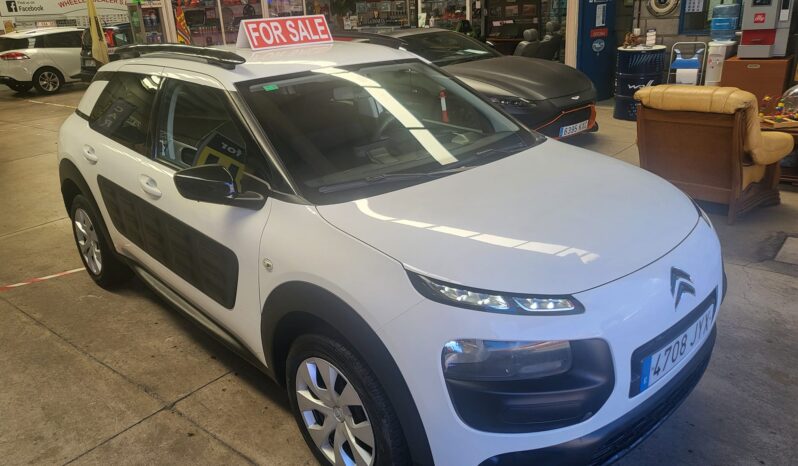 Citroen C4 Cactus 1.2, año 2017, 129.000km, música, aire acondicionado etc, se vende con 1 garantía, pido 7.995e. El 100% de la financiación de los depósitos no está disponible. Tel 922 736451